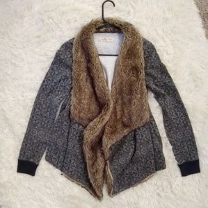 Hollister faux fur lined cardigan
